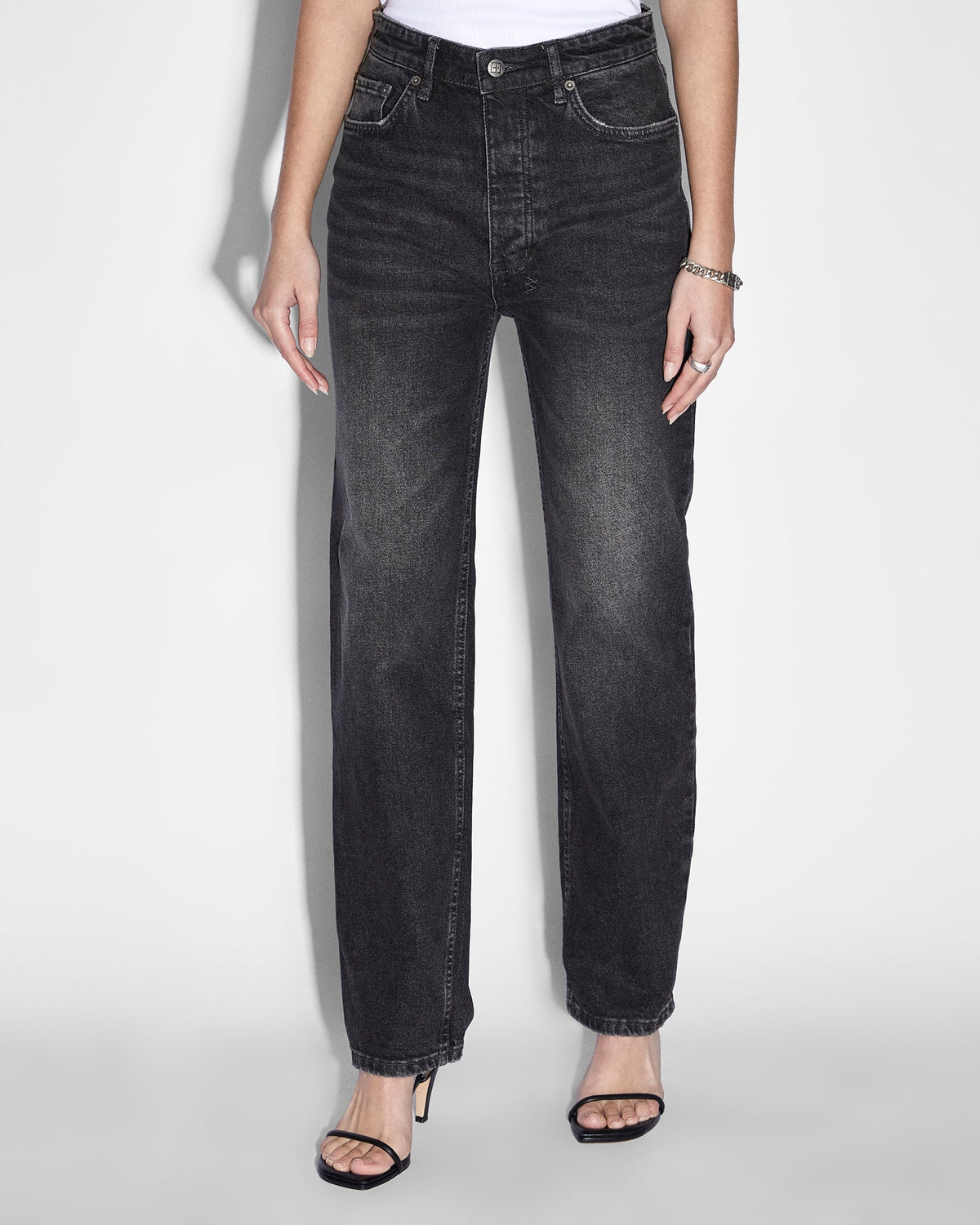Womens Brooklyn Jean Diablo Straight Denim Jeans - Black