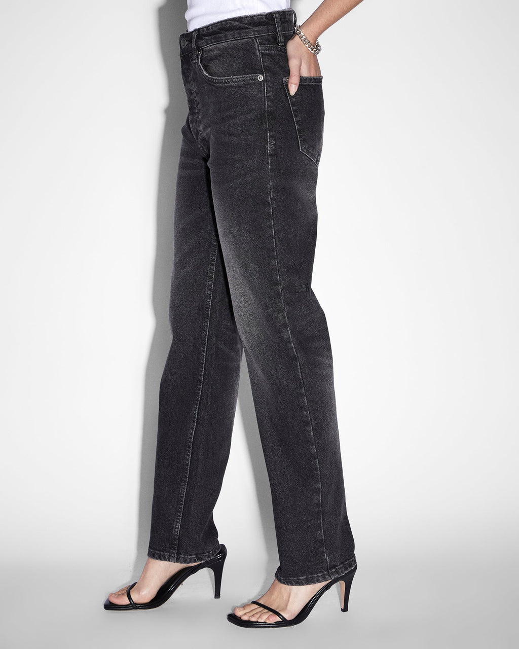 Womens Brooklyn Jean Diablo Straight Denim Jeans - Black