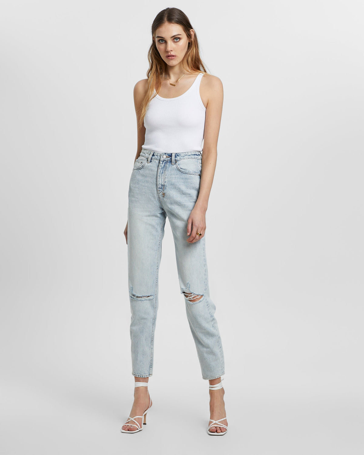 Womens Pointer Karma Slash Relaxed Tapered Denim Jeans - Denim