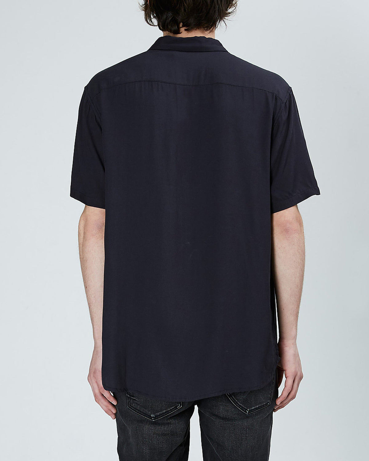 Mens No Daisy Ss Shirt Black Shirts - Black